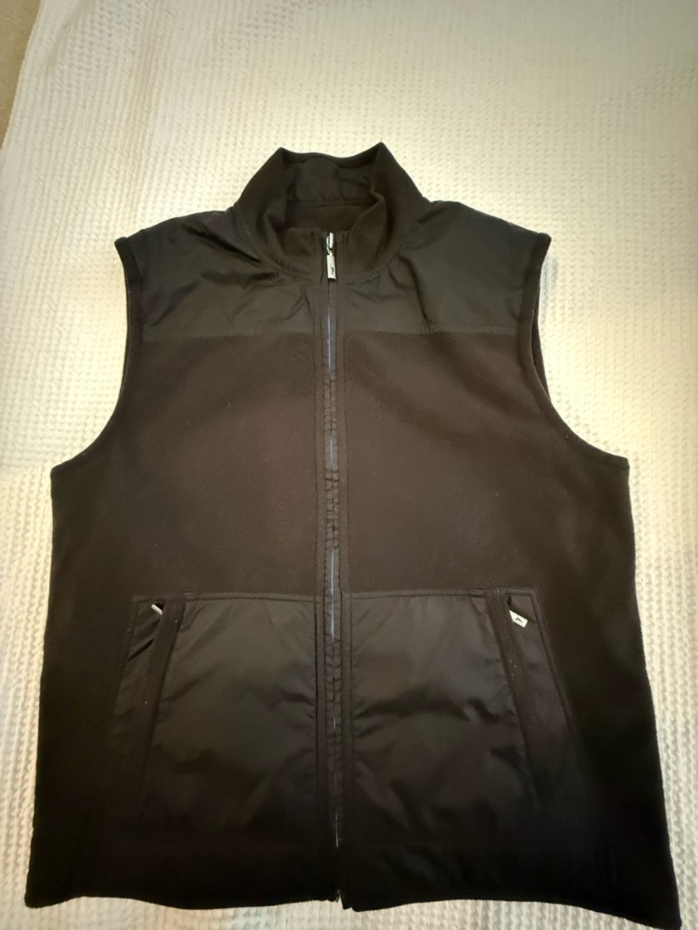Tommy Bahama Black Sleeveless Zip-Up Vest